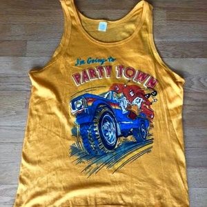 NEVER WORN VINTAGE DUCK GOING TO PARTY TOWN Tank